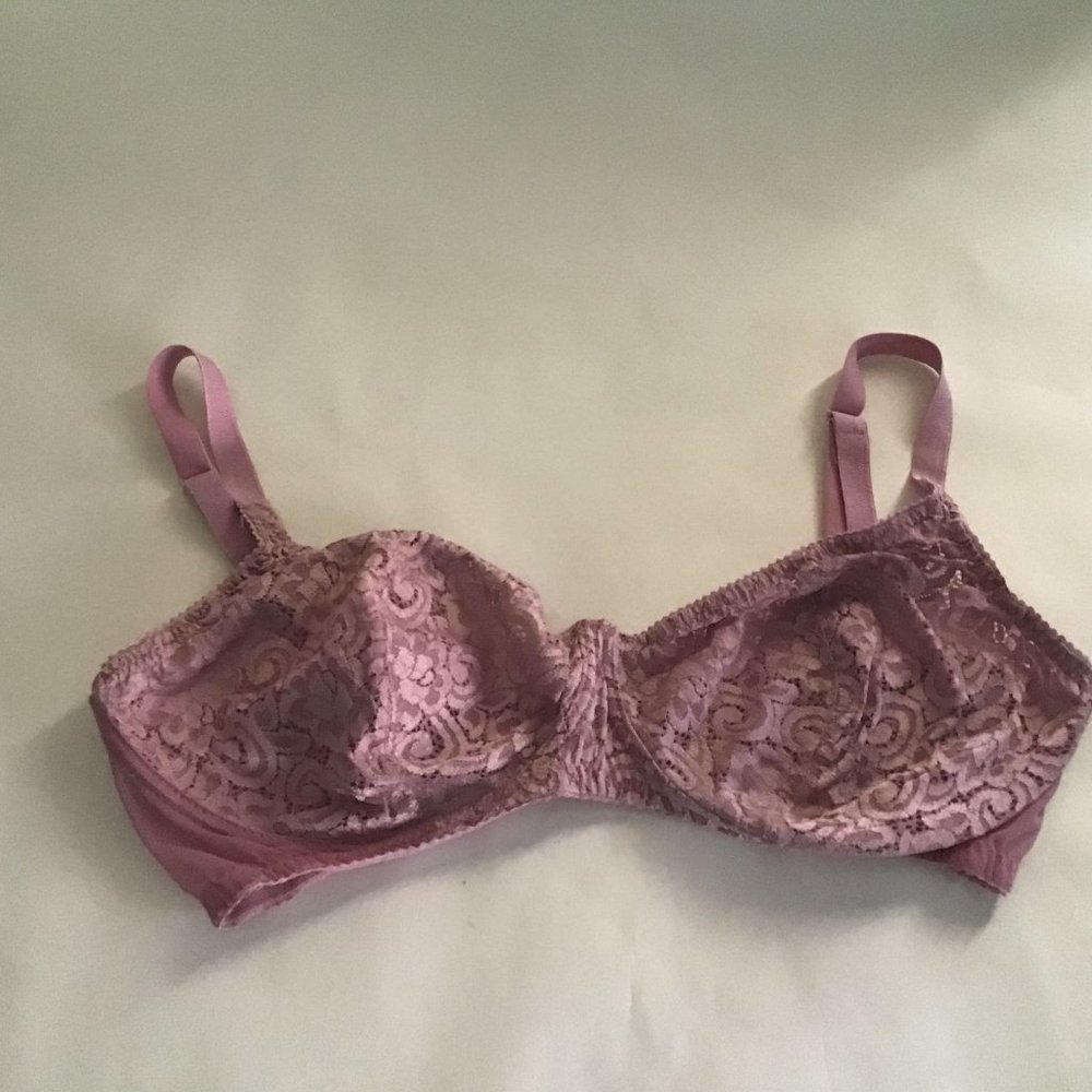 Avon dusty rose/pink lace underwire bra size 38DD